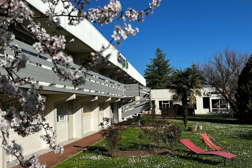 Фото Campanile Lyon Nord