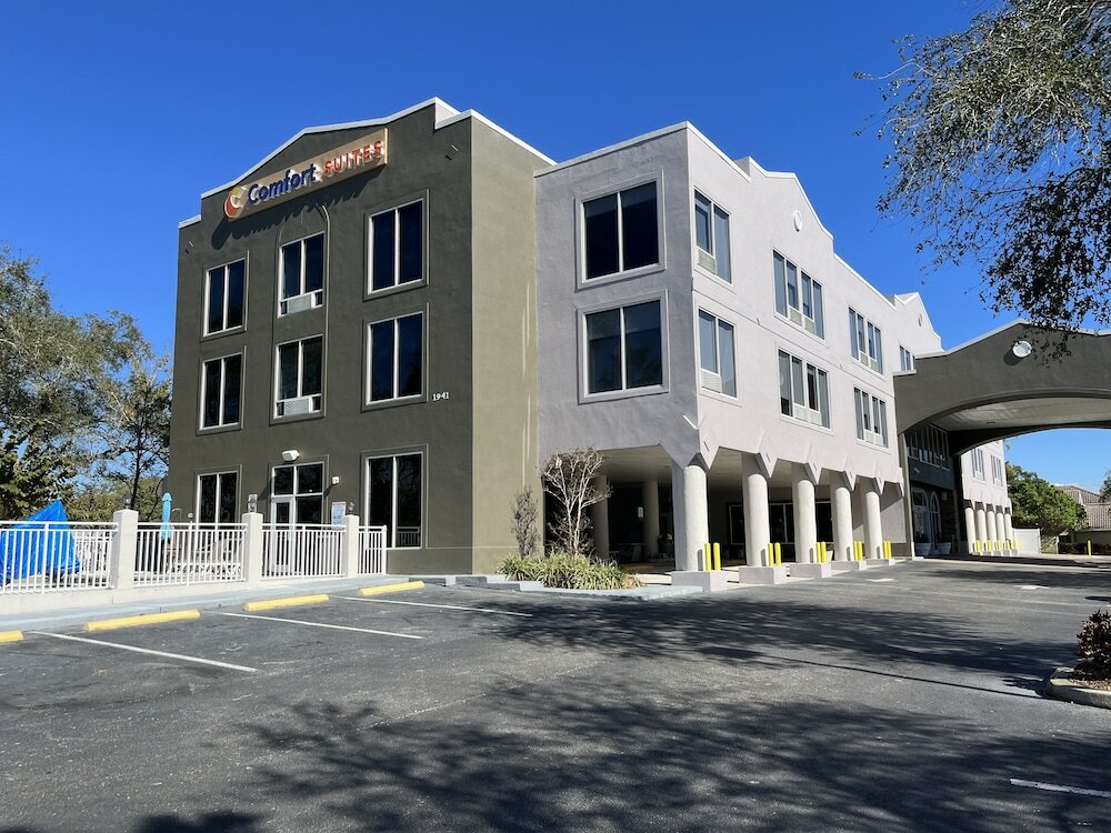 Фото Comfort Suites Clearwater - Dunedin