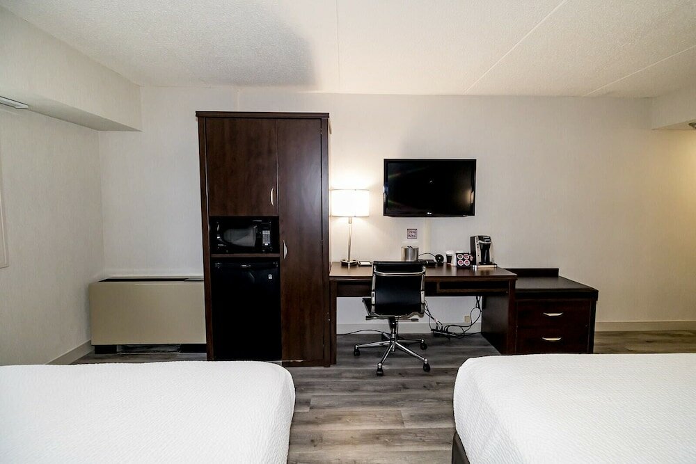 Фото Victoria Inn Hotel & Convention Centre Brandon