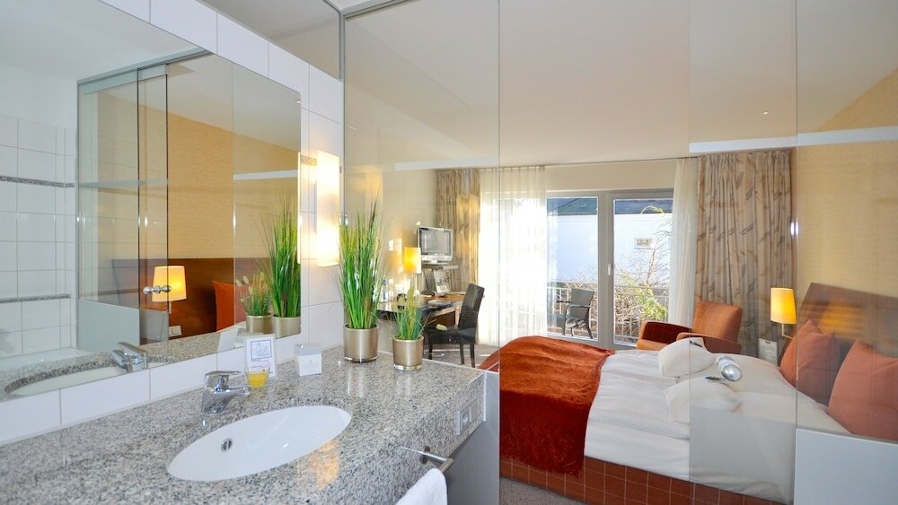 Фото Wellings Romantik Hotel Zur Linde