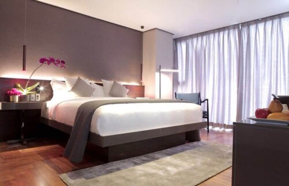 Фото Ramada Encore by Wyndham Makati