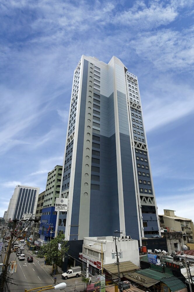 Фото Berjaya Makati Hotel
