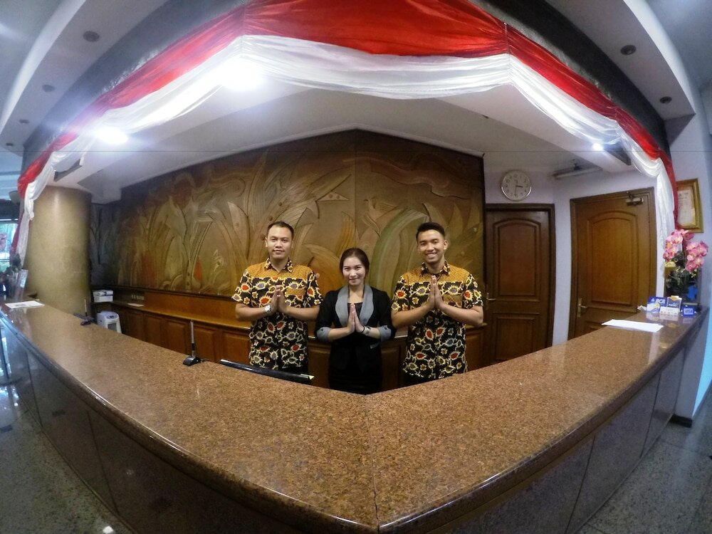 Фото Kedaton Hotel