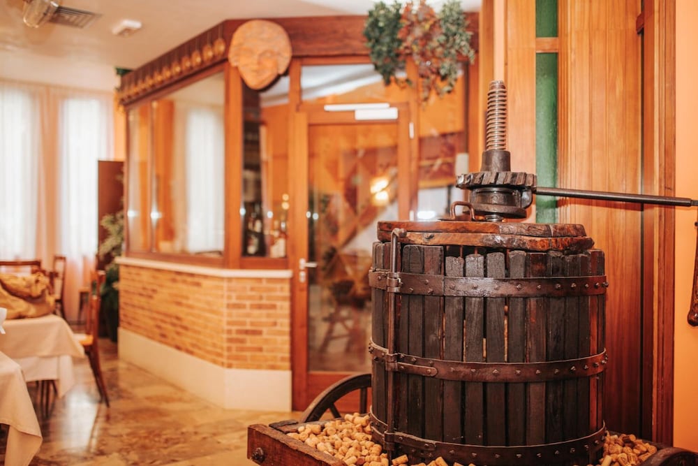 Фото Hotel Capitol