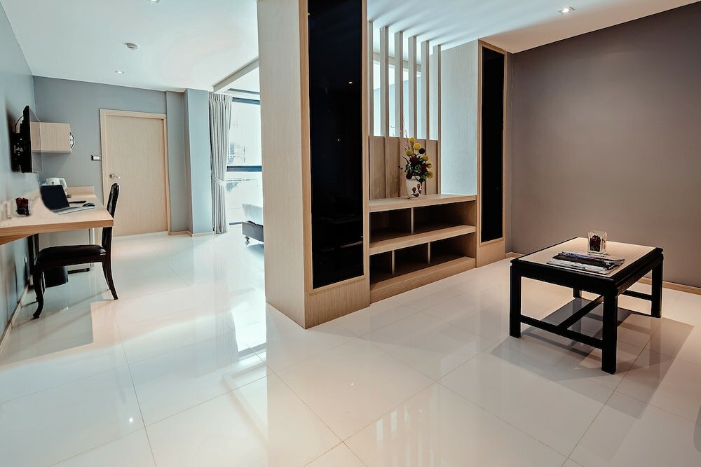 Фото Three Sukhumvit Hotel