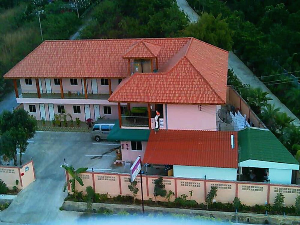 Фото Wattana Hill Resort