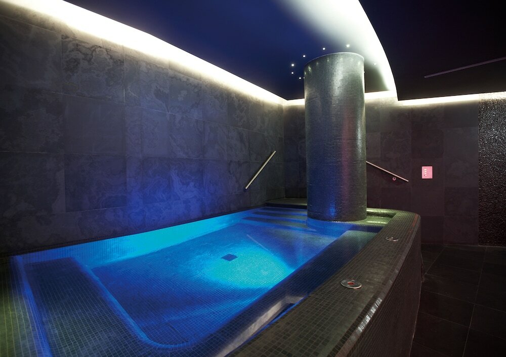 Фото The Vine Hotel