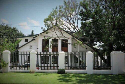 Гостиница Sandton Farmhouse Executive B&b в Йоханнесбурге