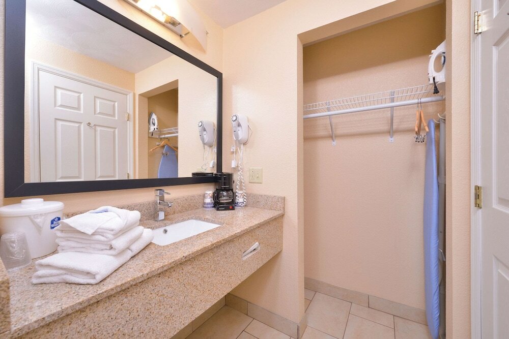 Фото Quality Inn & Suites