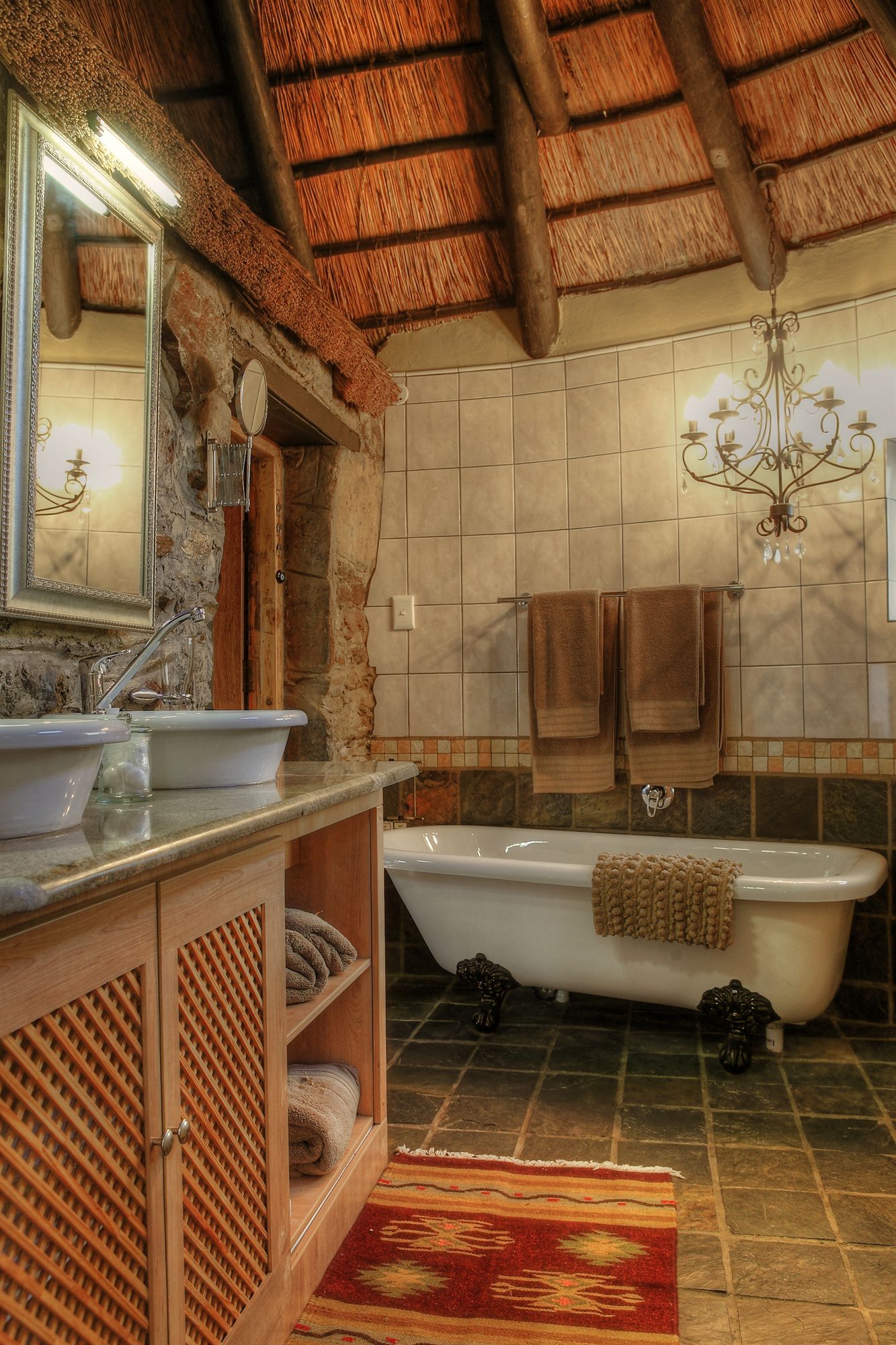 Фото Moontide Guest Lodge