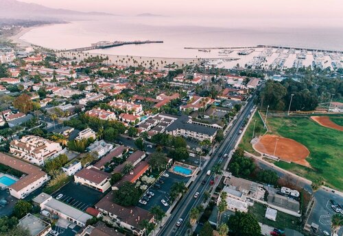 Внешний вид отеля Brisas del Mar, Inn at the Beach в Санта-Барбаре, фото 4