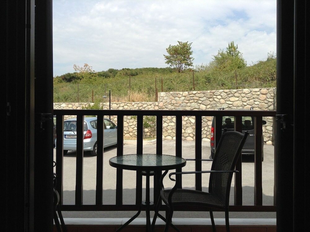 Фото Doupiani House Hotel