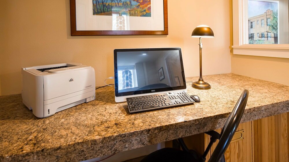 Фото Best Western Plus Plaza Hotel