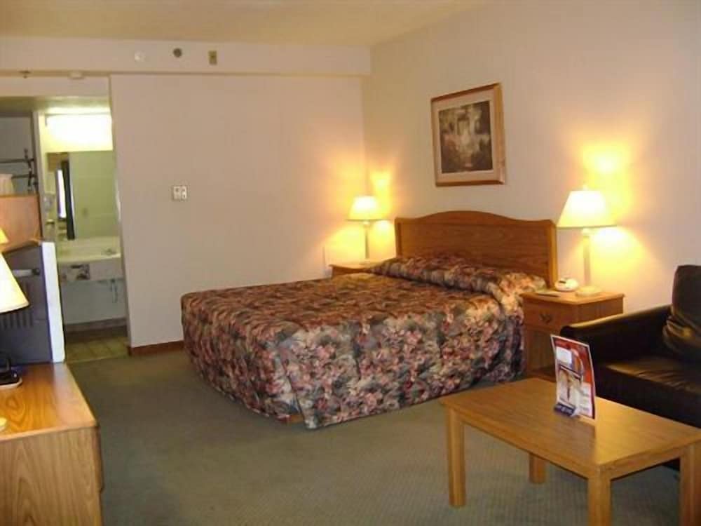 Фото Baymont by Wyndham Fargo