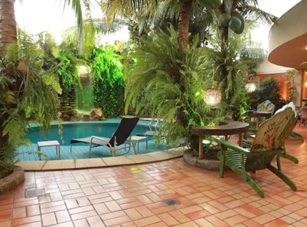 Фото Amazon Plaza Hotel