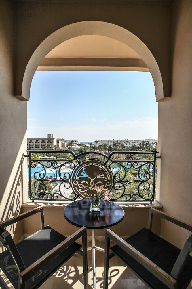 Фото The Russelior Hotel & SPA