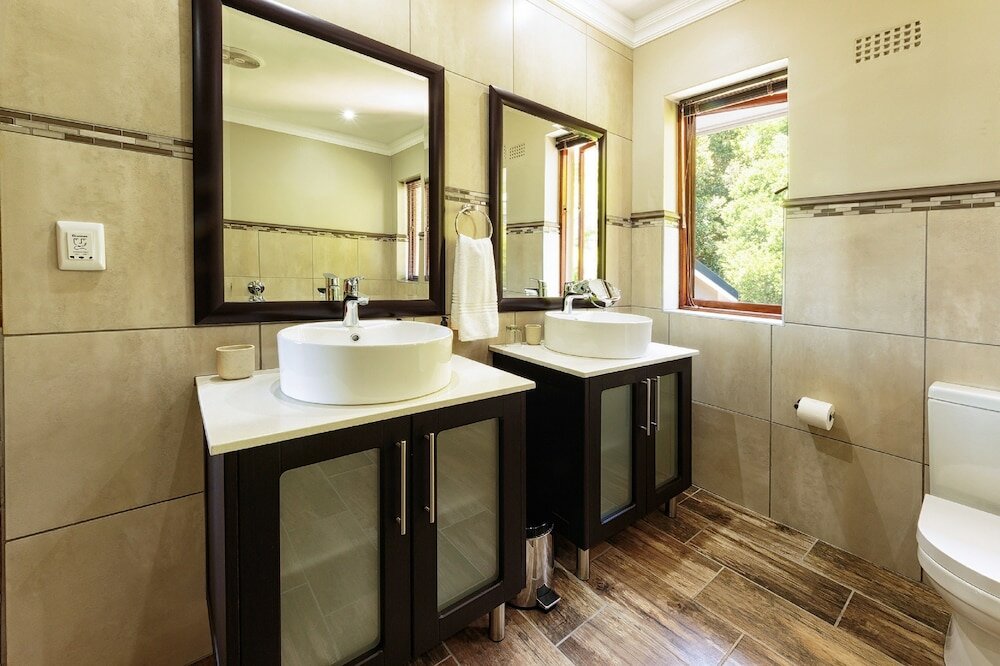 Фото Wilderness Manor