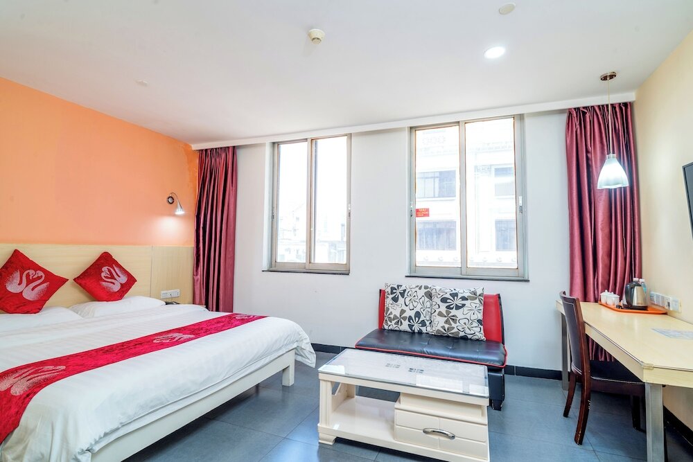 Фото Ln White House Hotel