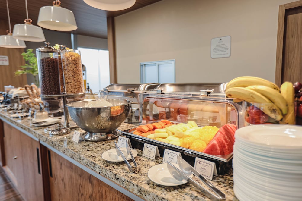 Фото Paseo La Galería Hotel & Suites