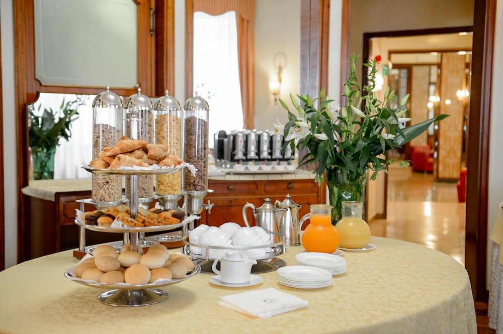 Фото Hotel Continental