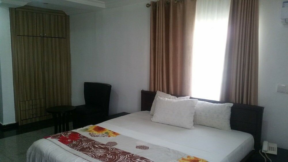 Фото Belvoir Hotel