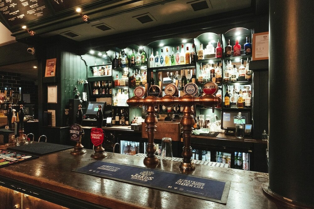 Фото The Bull and The Hide