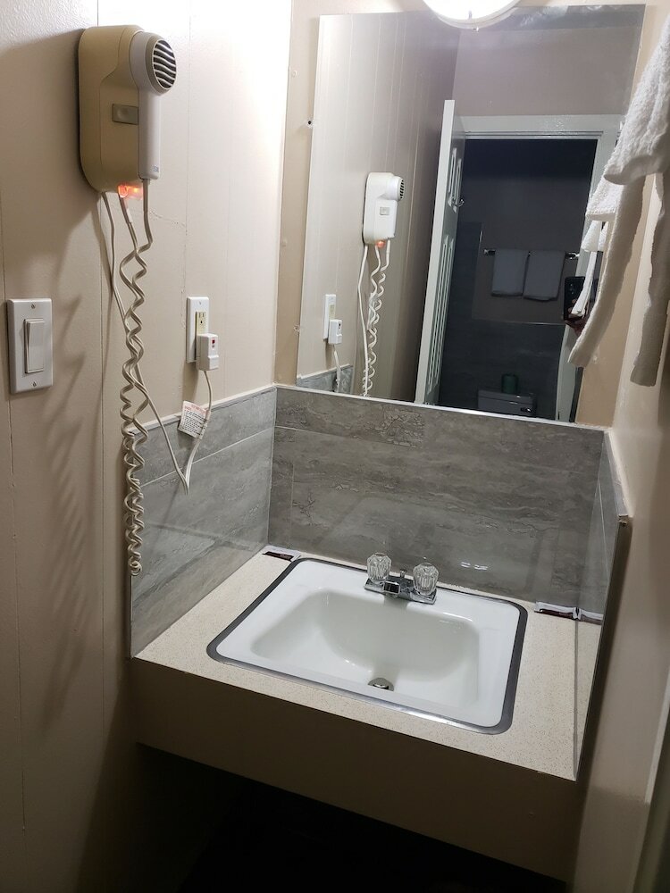 Фото River Heights Motel