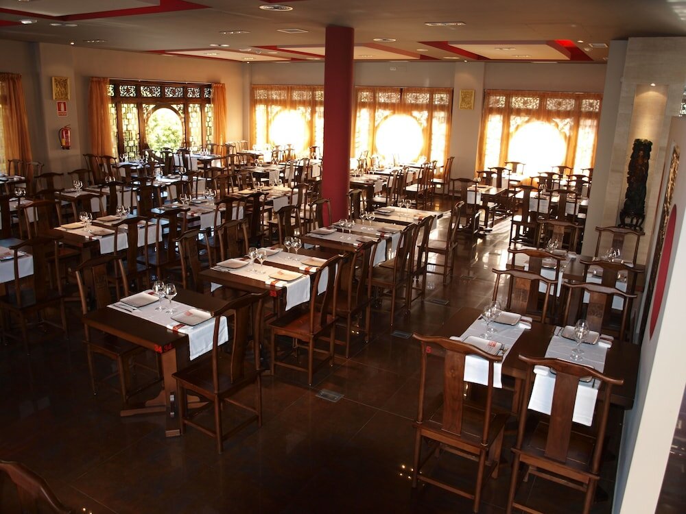 Фото Hotel Dinastía