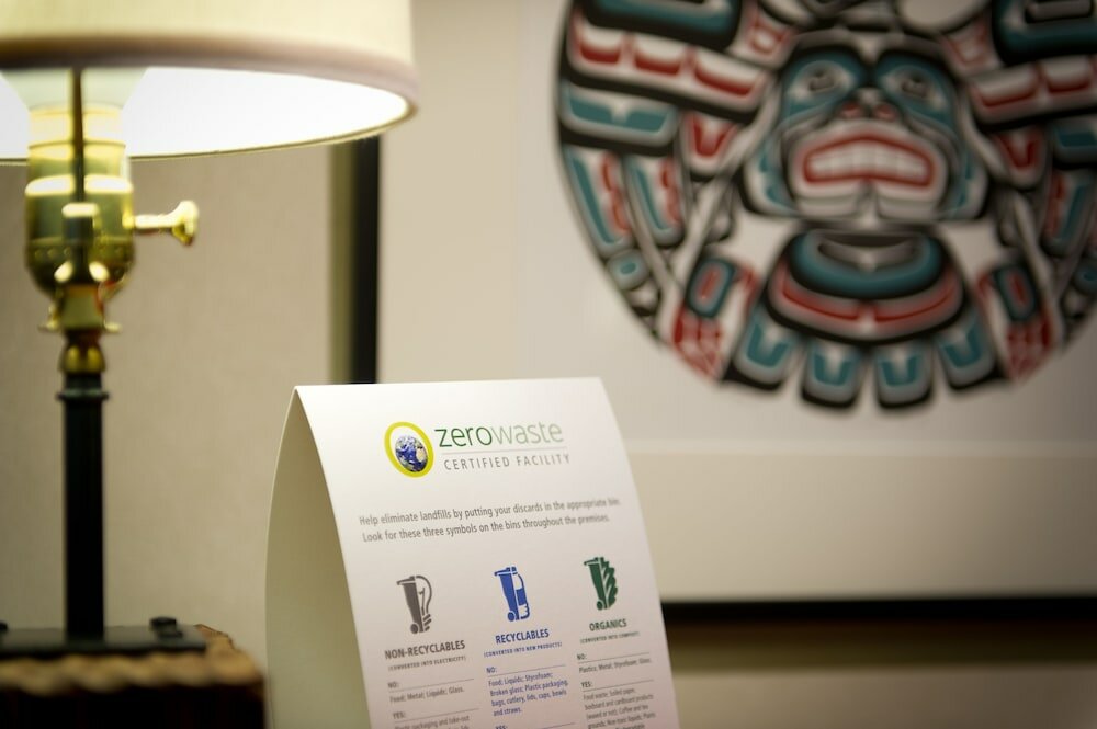 Фото The Listel Hotel