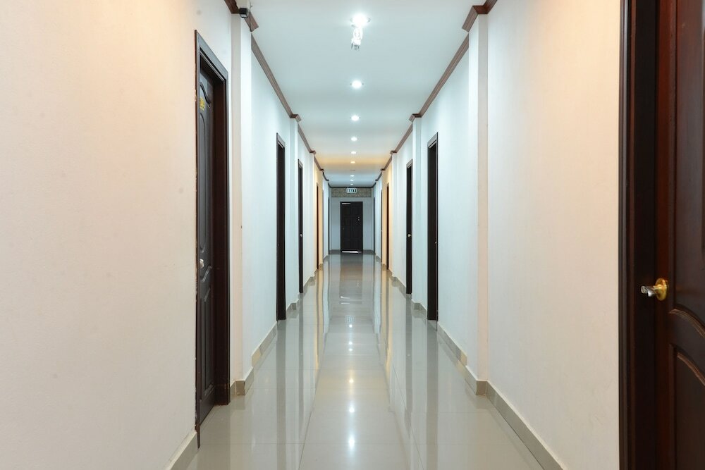 Фото Douangpraseuth Hotel