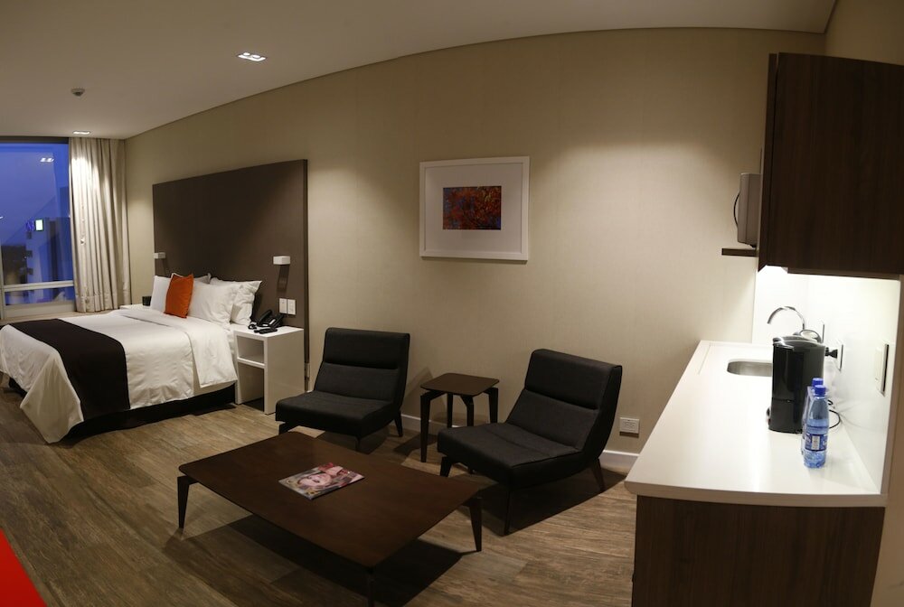 Фото Paseo La Galería Hotel & Suites