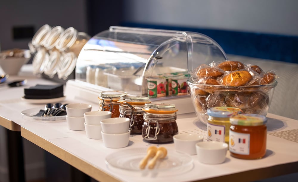 Фото Hotel L'Eautel Toulon Port