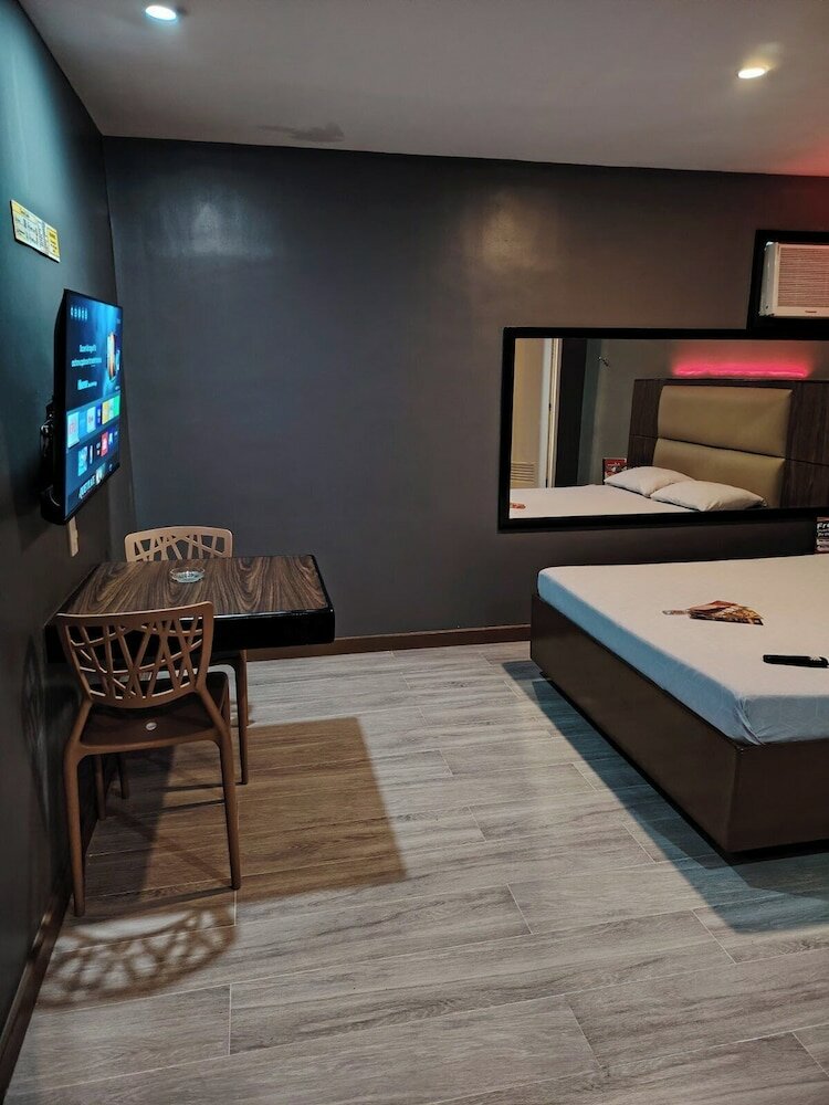 Фото Hotel Sogo Quirino Motor Drive Inn