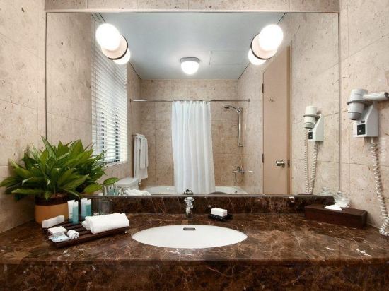 Фото Отель Hilton Colombo Residence