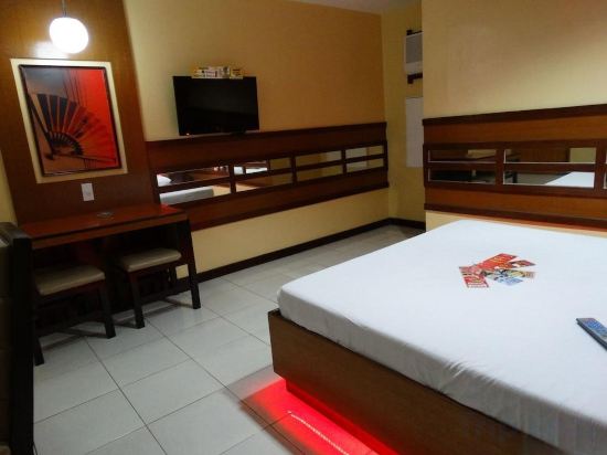 Фото Hotel Sogo Quirino Motor Drive Inn