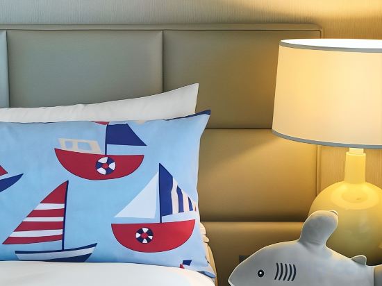 Фото Aruga Apartments by Rockwell Makati