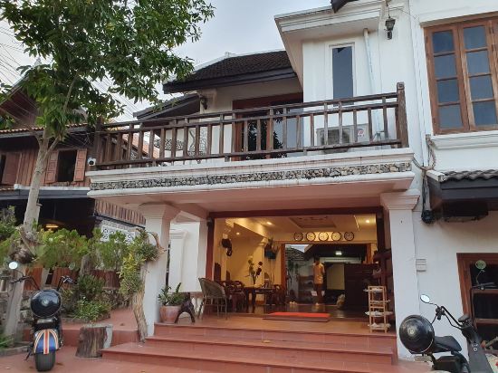 Фото Merry Riverside Hotel