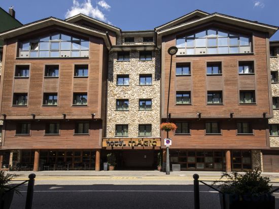 Фото отеля 1