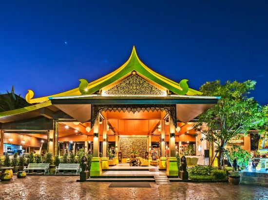 Фото Princess Kamala Beachfront Hotel