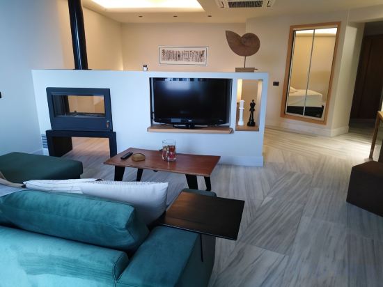 Фото Valeni Boutique Hotel