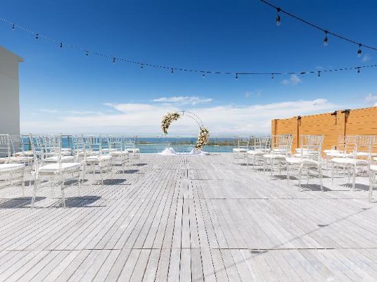 Фото Margaritaville Beach Resort Nassau