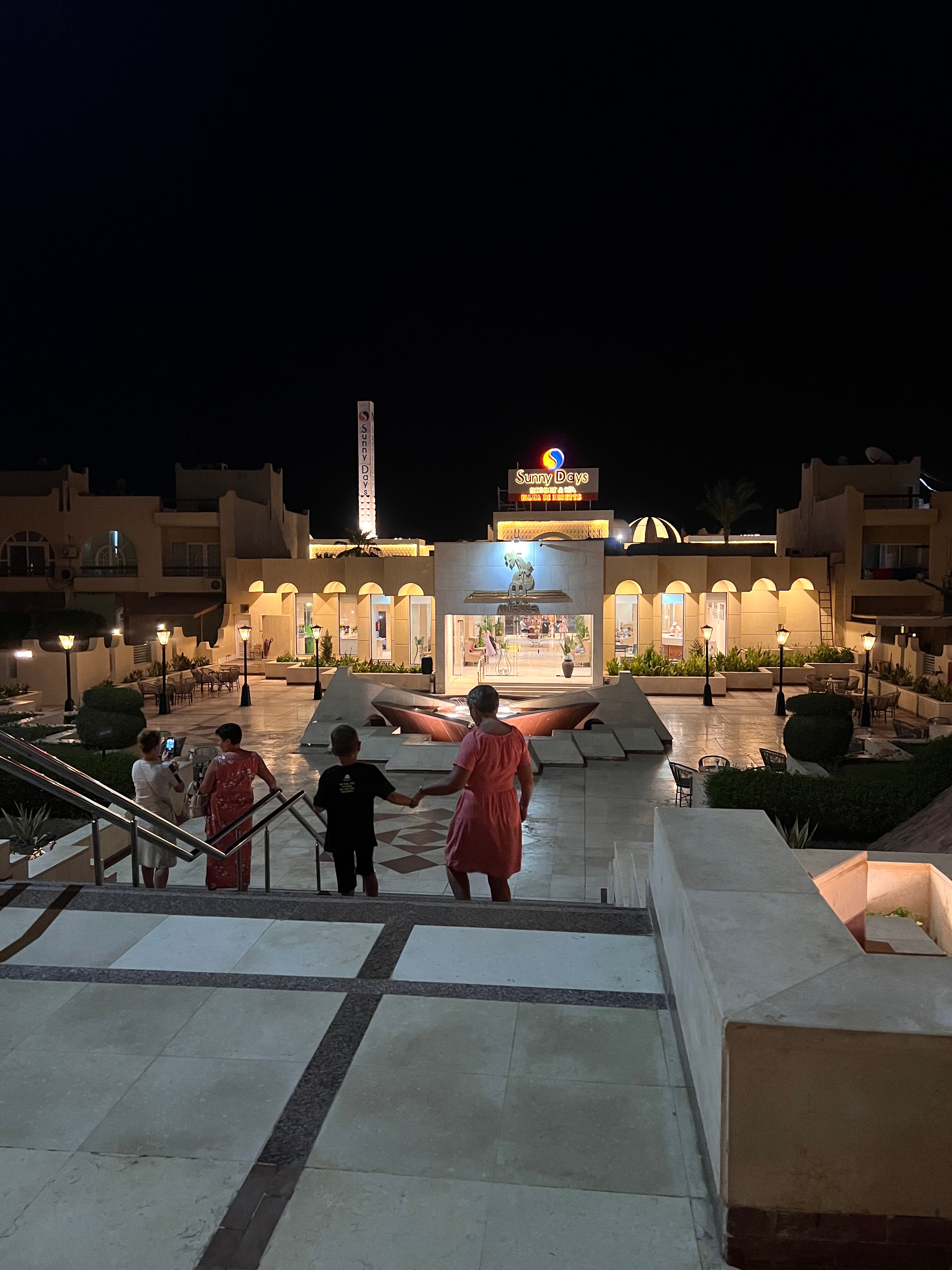 Фото Sunny Days Mirette Family Resort