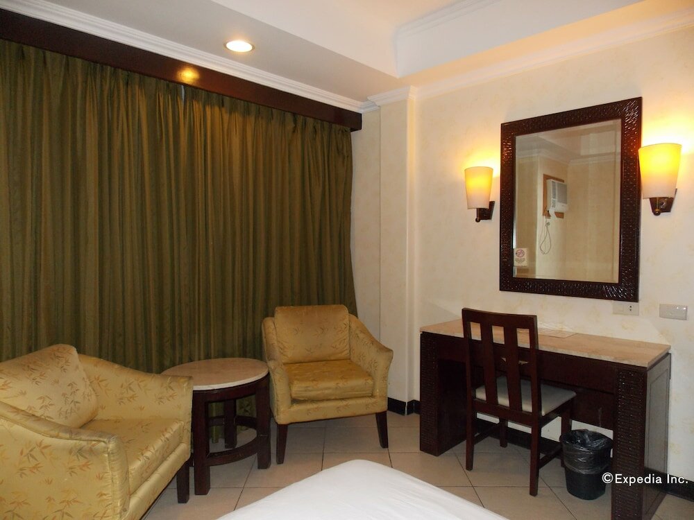 Фото Mo2 Westown Hotel Bacolod - Mandalagan