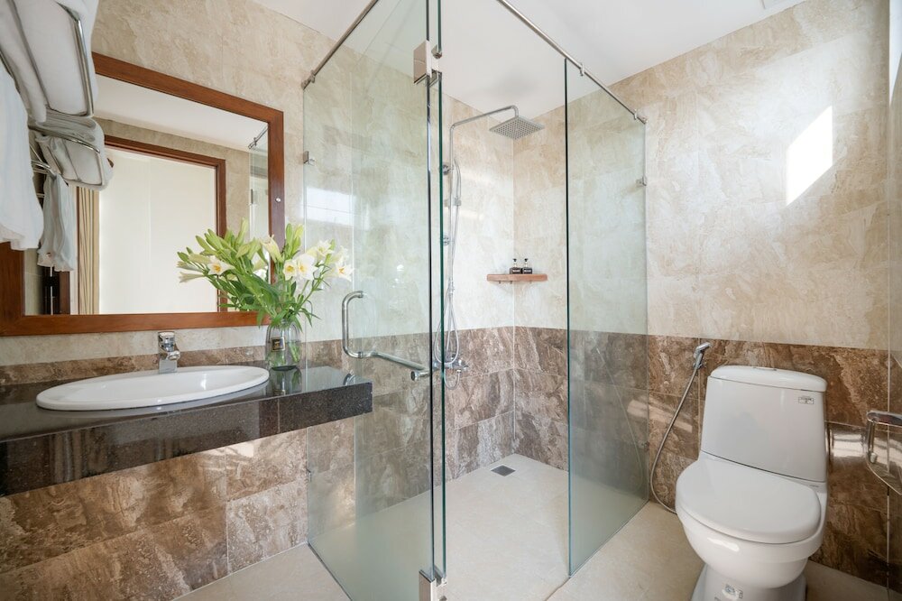 Фото Titan Hotel