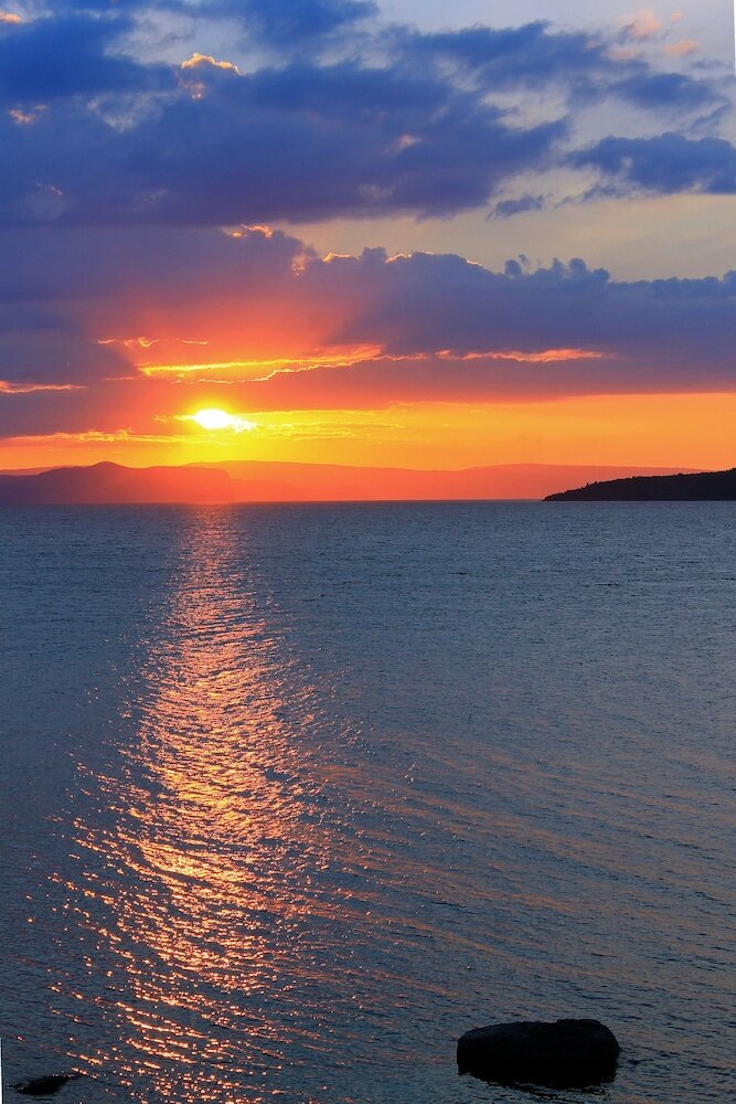 Фото Acacia Lakeview Motel