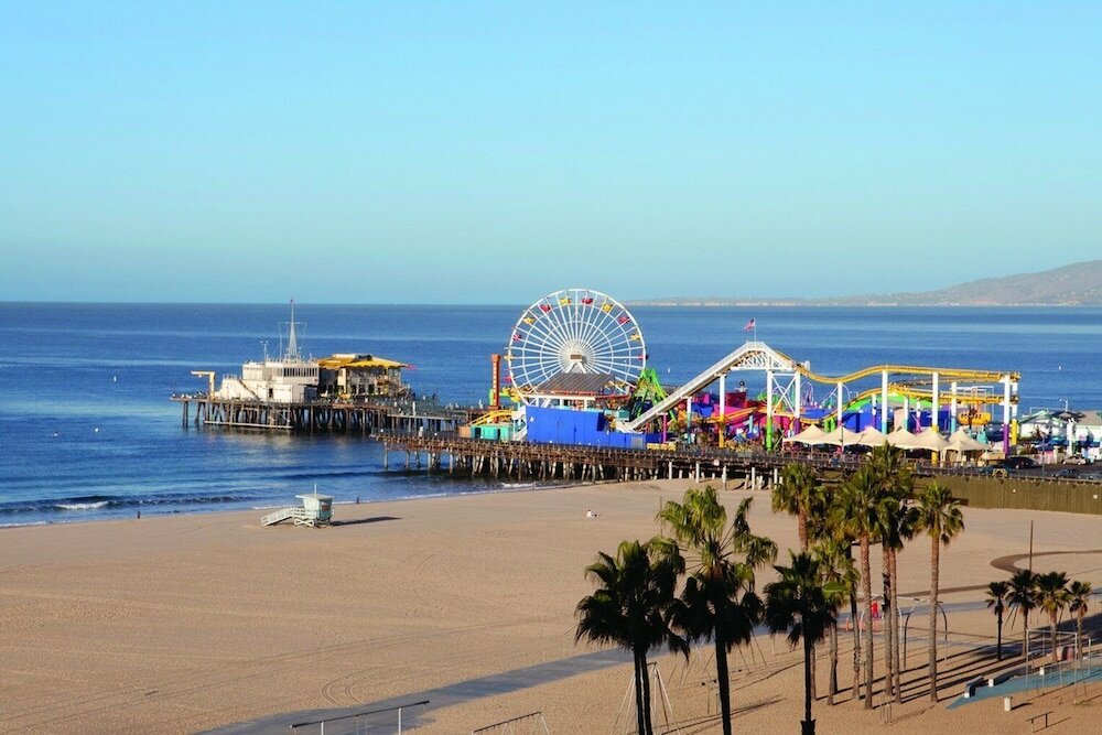 Фото Shore Hotel