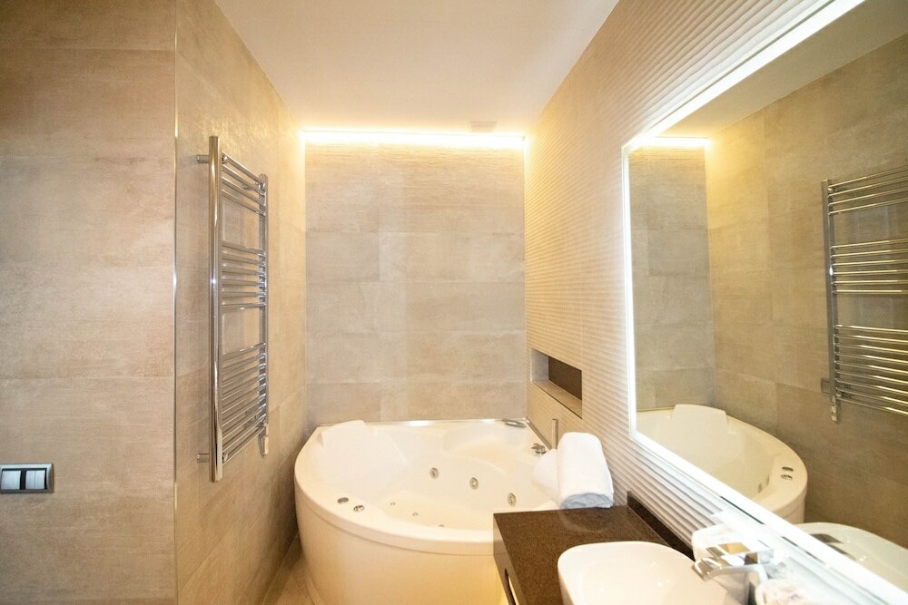 Фото Urban Hotels N Avenida de Espana