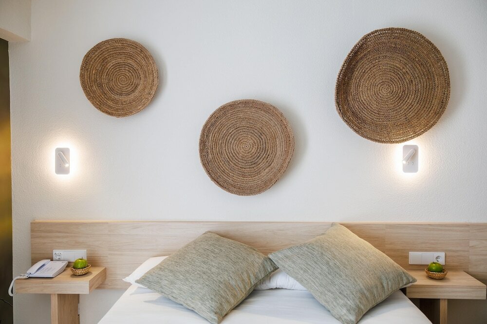 Фото Hotel Alondra