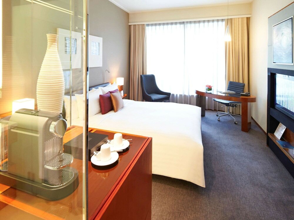 Фото Novotel Hong Kong Citygate