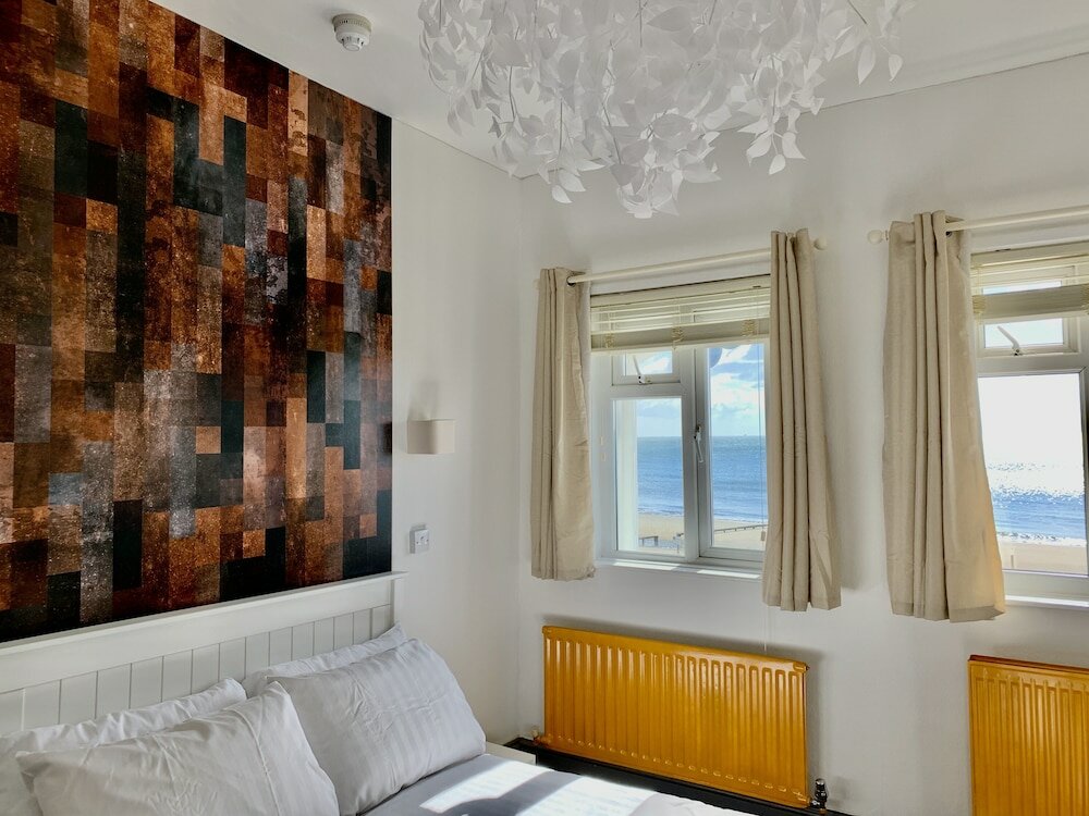 Фото The Waterfront Inn